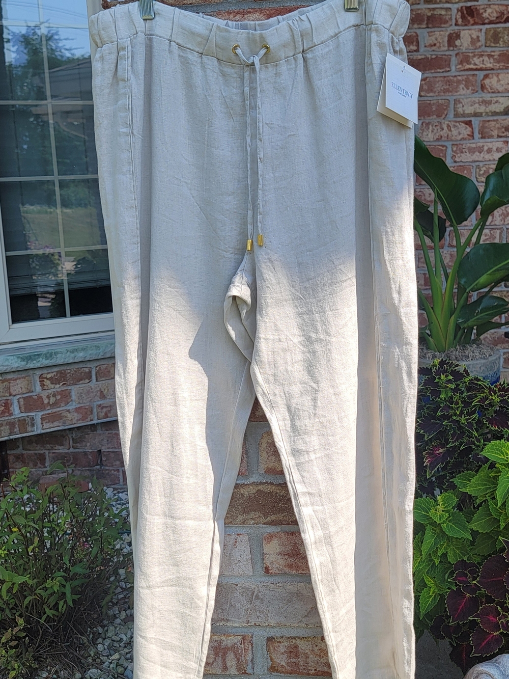 Ellen Tracy Women's Linen Cream Drawstring Ankle Pants